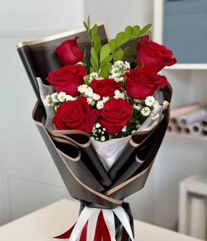 Crimson Romance. Fresh flower bouquets in Toronto