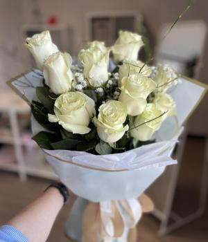 Golden Serenity. Fresh flower bouquets in Toronto