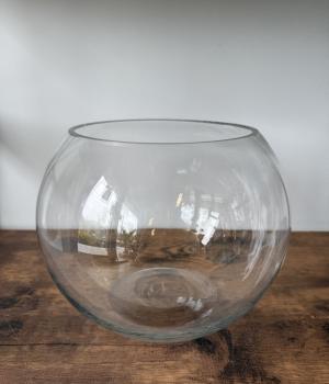 Round Glass Vase. Fresh flower bouquets in Toronto