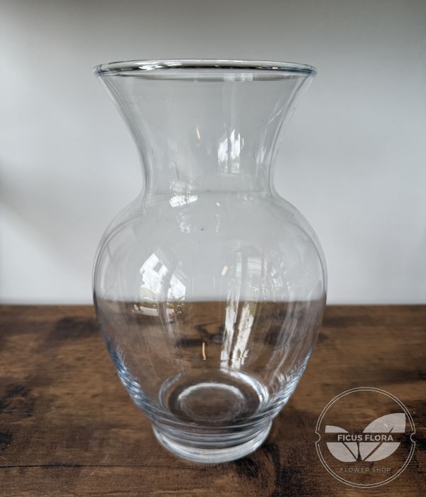 Basic Glass Vase. Flowers Ontario