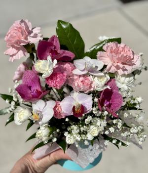 Orchid Blooms. Fresh flower bouquets in Toronto