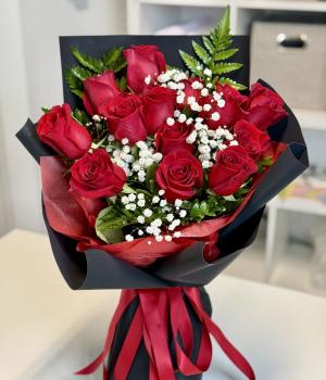 Scarlet Love. Fresh flower bouquets in Toronto