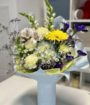 Sunlit Serenity. Fresh flower bouquets in Toronto