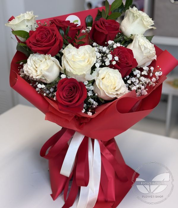 Crimson Love. Flowers Ontario