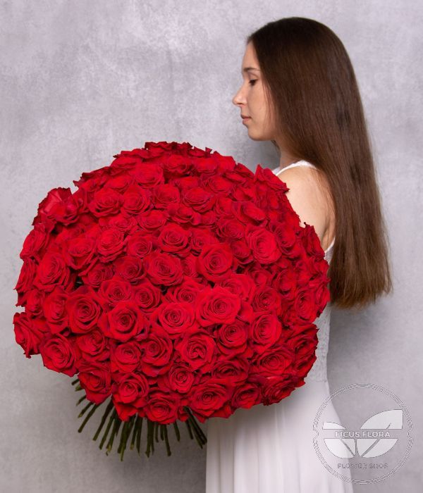 Endless Love – 100 Red Roses. Flowers Ontario