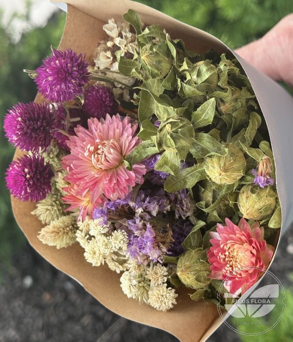 Floral delight - small round. Flowers Ontario