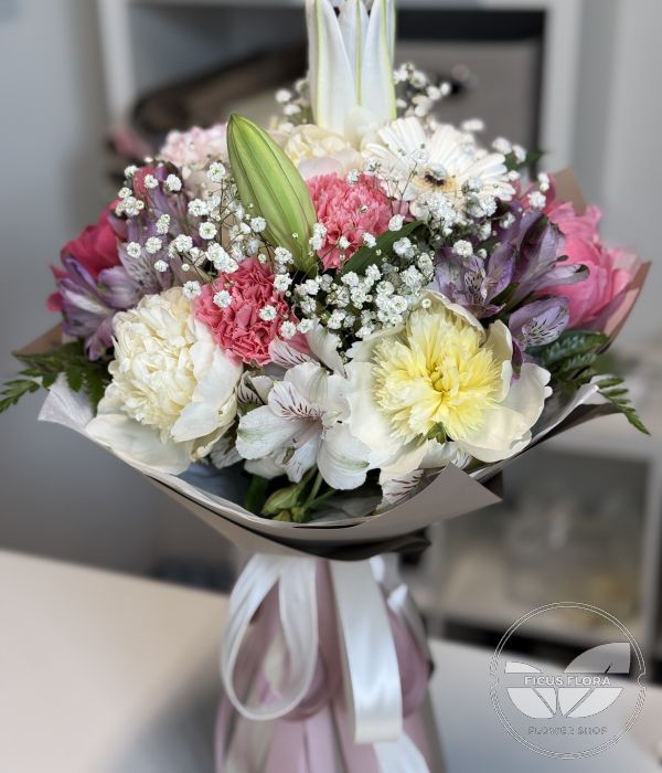 Lily Kissed Elegance. Flowers Ontario