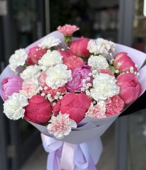 Blushing Peony Charm. Fresh flower bouquets in Toronto