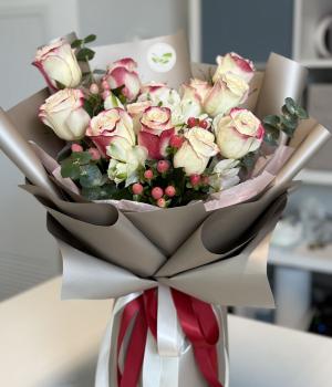 Graceful Elegance. Fresh flower bouquets in Toronto