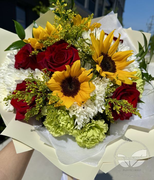 Golden Romance. Flowers Ontario