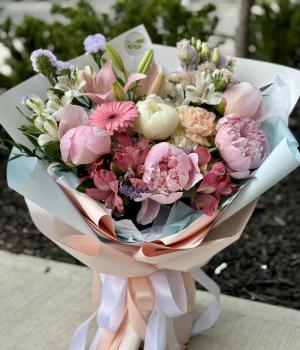 Blossom Serenade. Fresh flower bouquets in Toronto