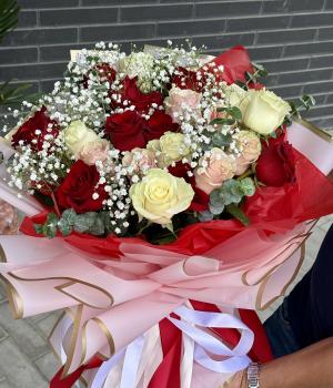 Romantic Elegance Deluxe. Fresh flower bouquets in Toronto