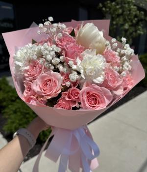 Pink Cloud Mini. Fresh flower bouquets in Toronto
