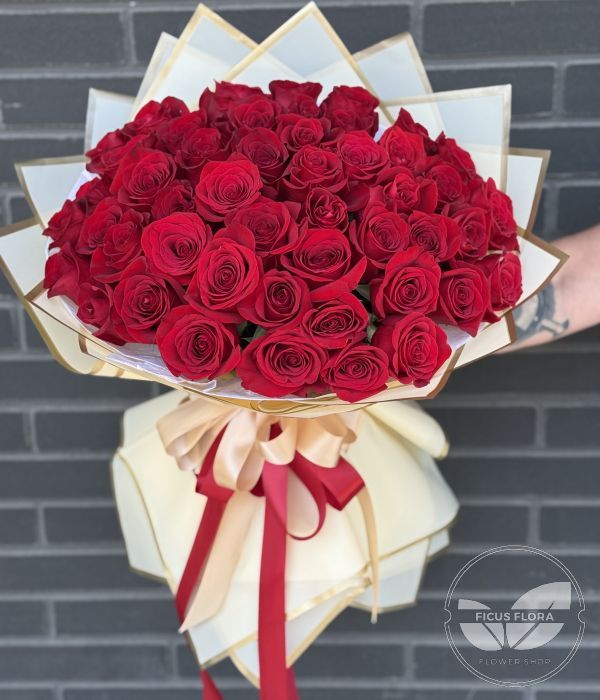 Scarlet Embrace - 50 Roses. Flowers Ontario