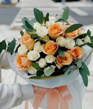 Rose Radiance. Fresh flower bouquets in Toronto
