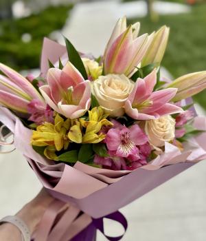 Elegant Blooms Bouquet. Fresh flower bouquets in Toronto