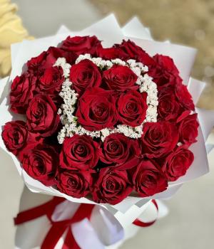 Lettered Elegance. Fresh flower bouquets in Toronto