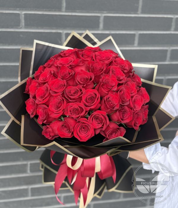 Grand Passion - 50 Roses. Flowers Ontario