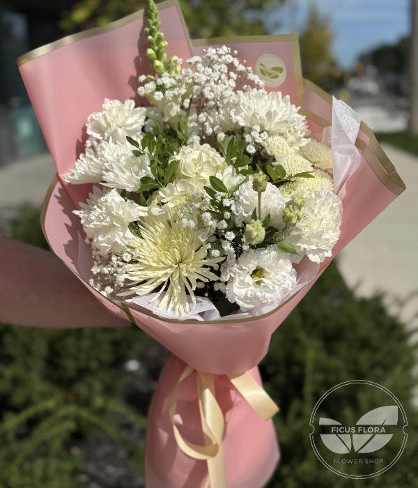 Pure Elegance. Fresh flower bouquets in Toronto