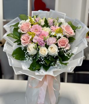 Blush Garden. Fresh flower bouquets in Toronto