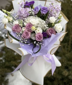 Lilac Pearl. Fresh flower bouquets in Toronto