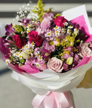 Rosy Delight. Fresh flower bouquets in Toronto