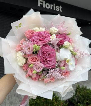 Velvet Kiss Symphony. Fresh flower bouquets at Ficus Flora flower shop in North York