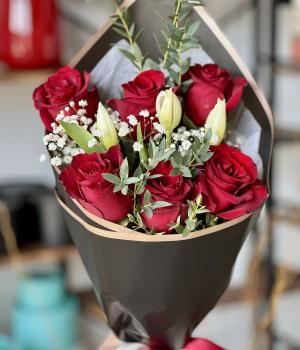 Simple Joy Red. Fresh flower bouquets in Toronto