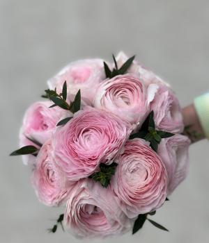 Whisper of Romance. Fresh flower bouquets in Toronto