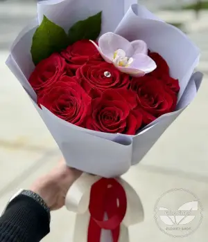 Royal Crimson. Fresh flower bouquets in Toronto