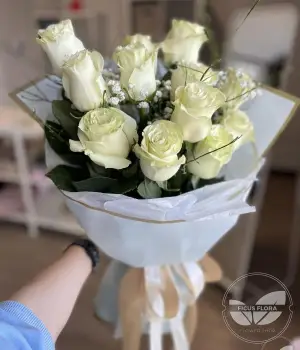 Golden Serenity. Fresh flower bouquets in Toronto | Ficus Flora