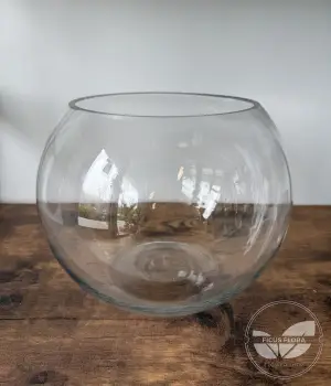 Round Glass Vase. Fresh flower bouquets in Toronto