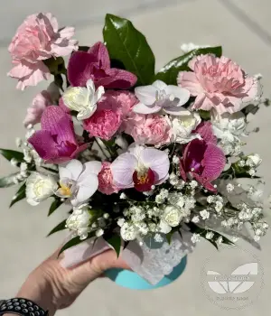 Orchid Blooms. Fresh flower bouquets in Toronto