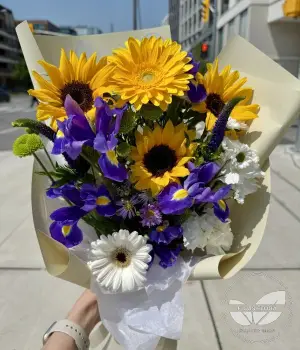 Sunny Breeze. Fresh flower bouquets in Toronto