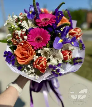 Vivid Whispers. Fresh flower bouquets in Toronto