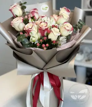 Graceful Elegance. Fresh flower bouquets in Toronto | Ficus Flora