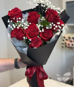 Scarlet Desire. Fresh flower bouquets in Toronto