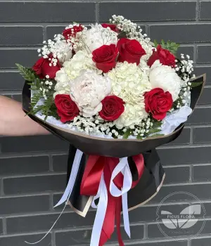 Royal Romance. Fresh flower bouquets in Toronto