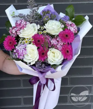 Violet Meadow. Fresh flower bouquets in Toronto