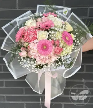 Garden Romance. Fresh flower bouquets in Toronto