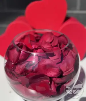 Red Rose Petals. Fresh flower bouquets in Toronto