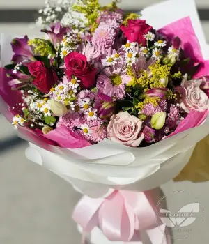 Rosy Delight. Fresh flower bouquets in Toronto
